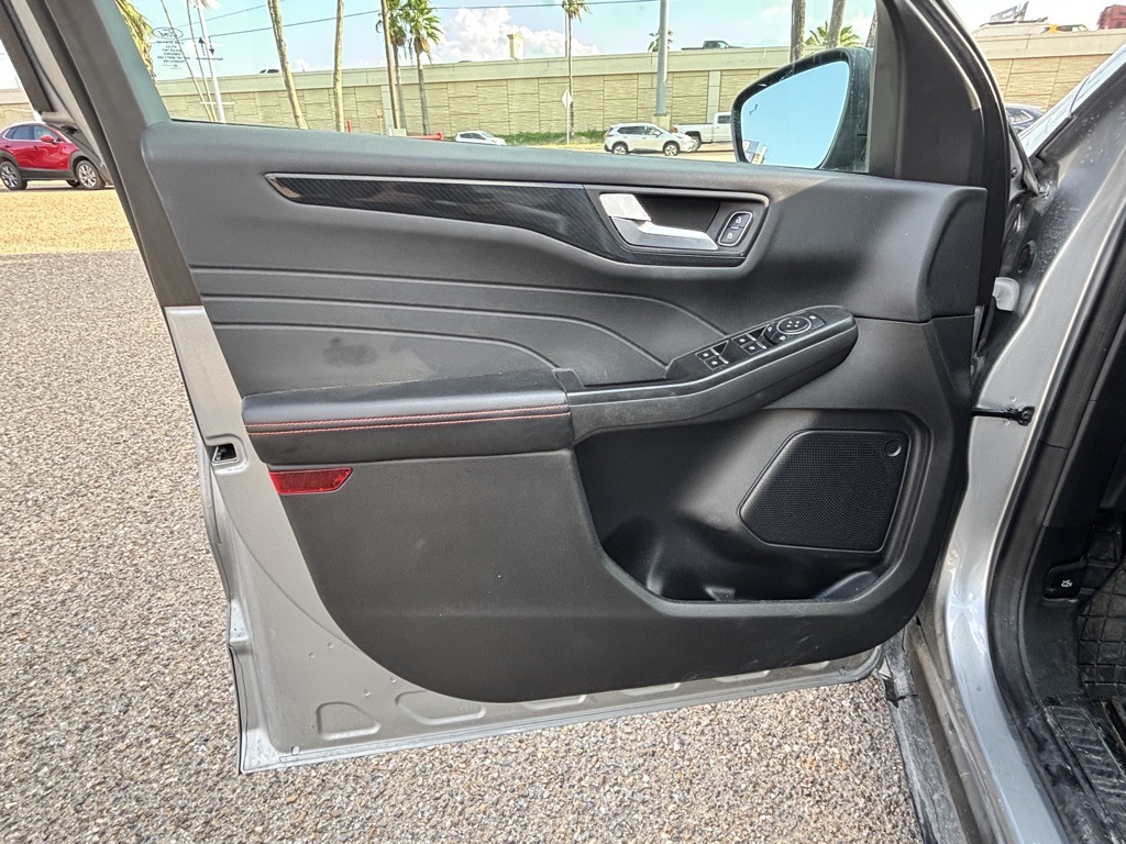 2023 Ford Escape ST-Line photo 12