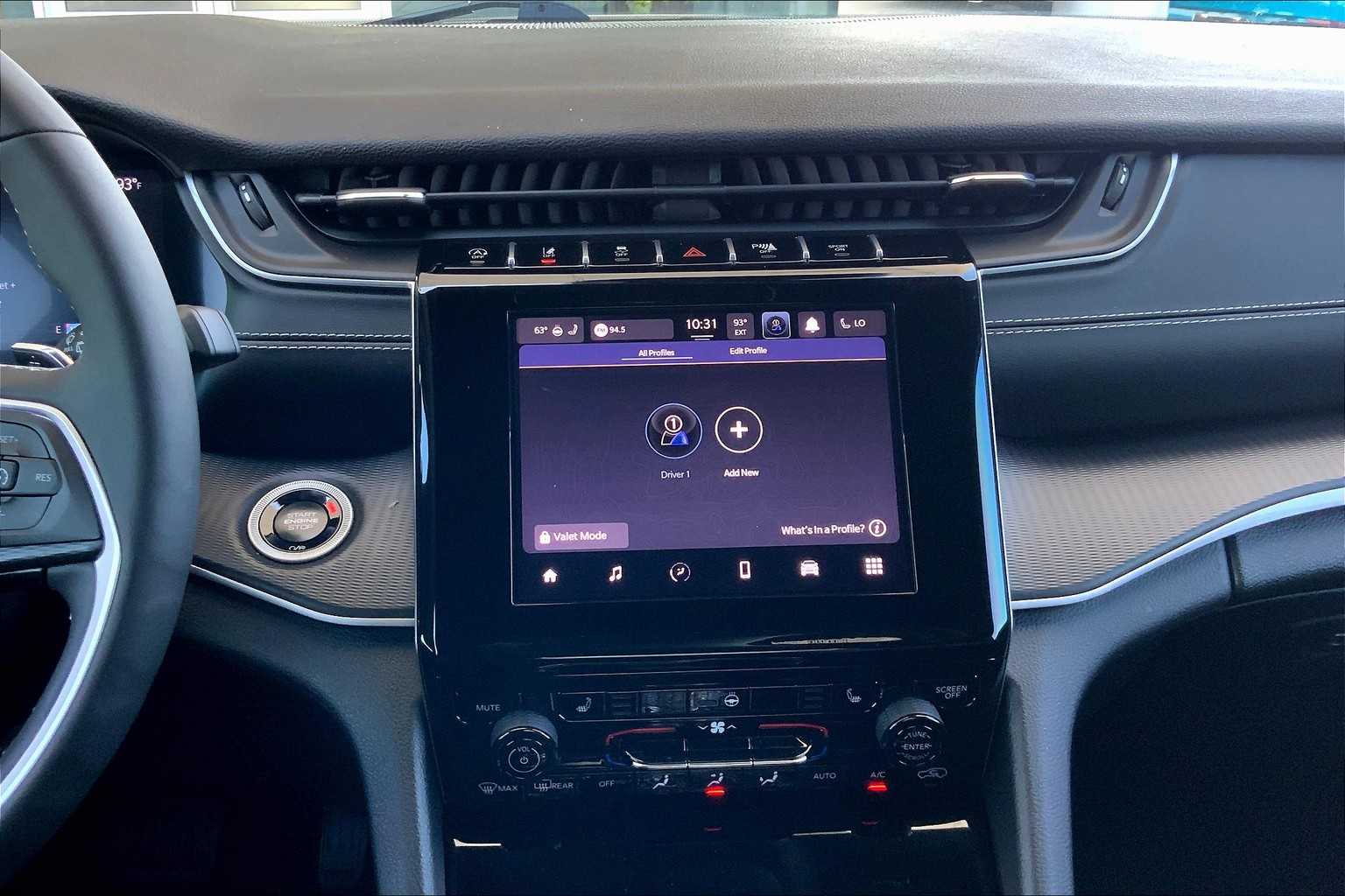 2024 Jeep Grand Cherokee Altitude photo 5