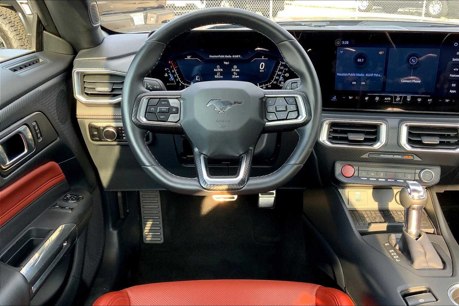 2024 Ford Mustang EcoBoost Premium photo 5