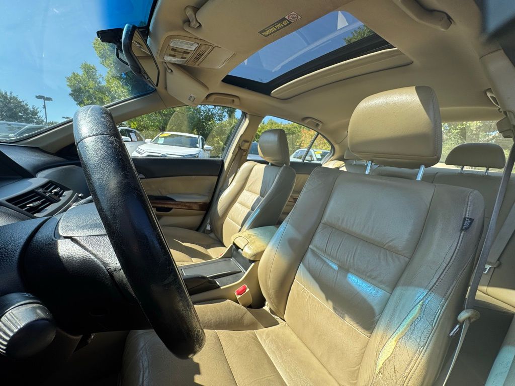 2011 Honda Accord EX-L photo 18