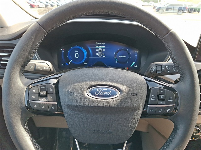2022 Ford Escape SEL photo 17