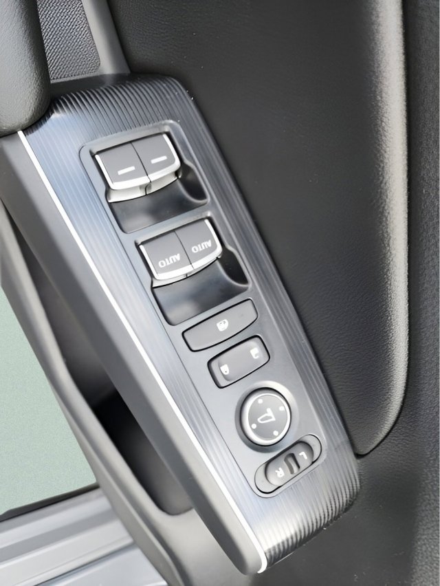 2026 Honda Civic Hatchback Hybrid Sport Touring photo 22