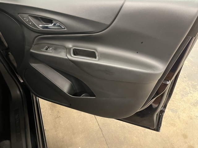 2022 Chevrolet Equinox LT photo 21
