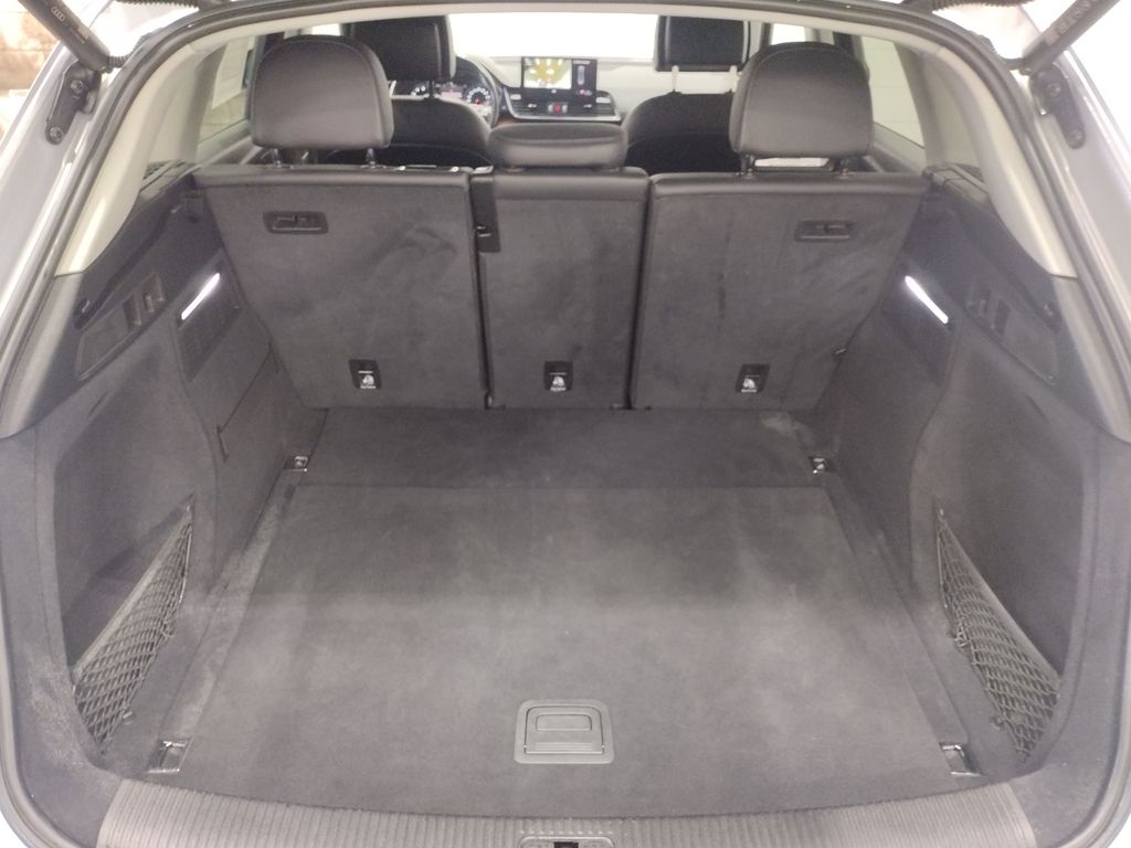 2022 Audi Q5 45 S line Premium photo 10