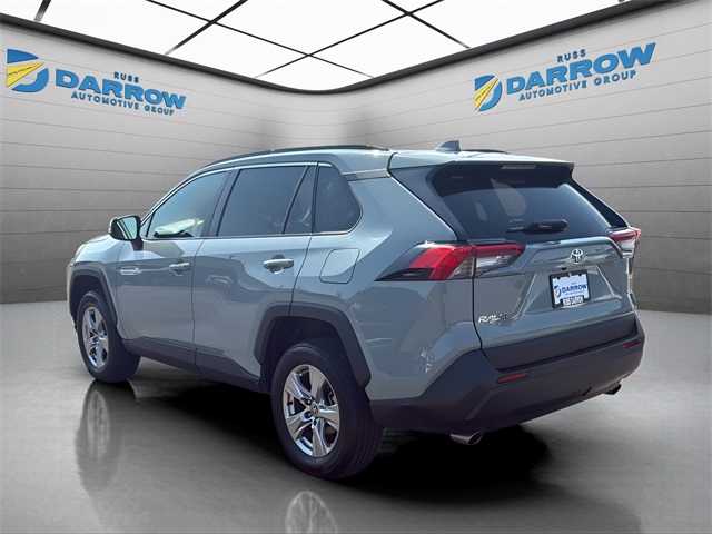 2023 Toyota RAV4 XLE photo 3