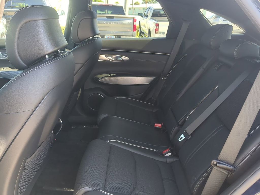 2024 Genesis GV70 3.5T Sport photo 13