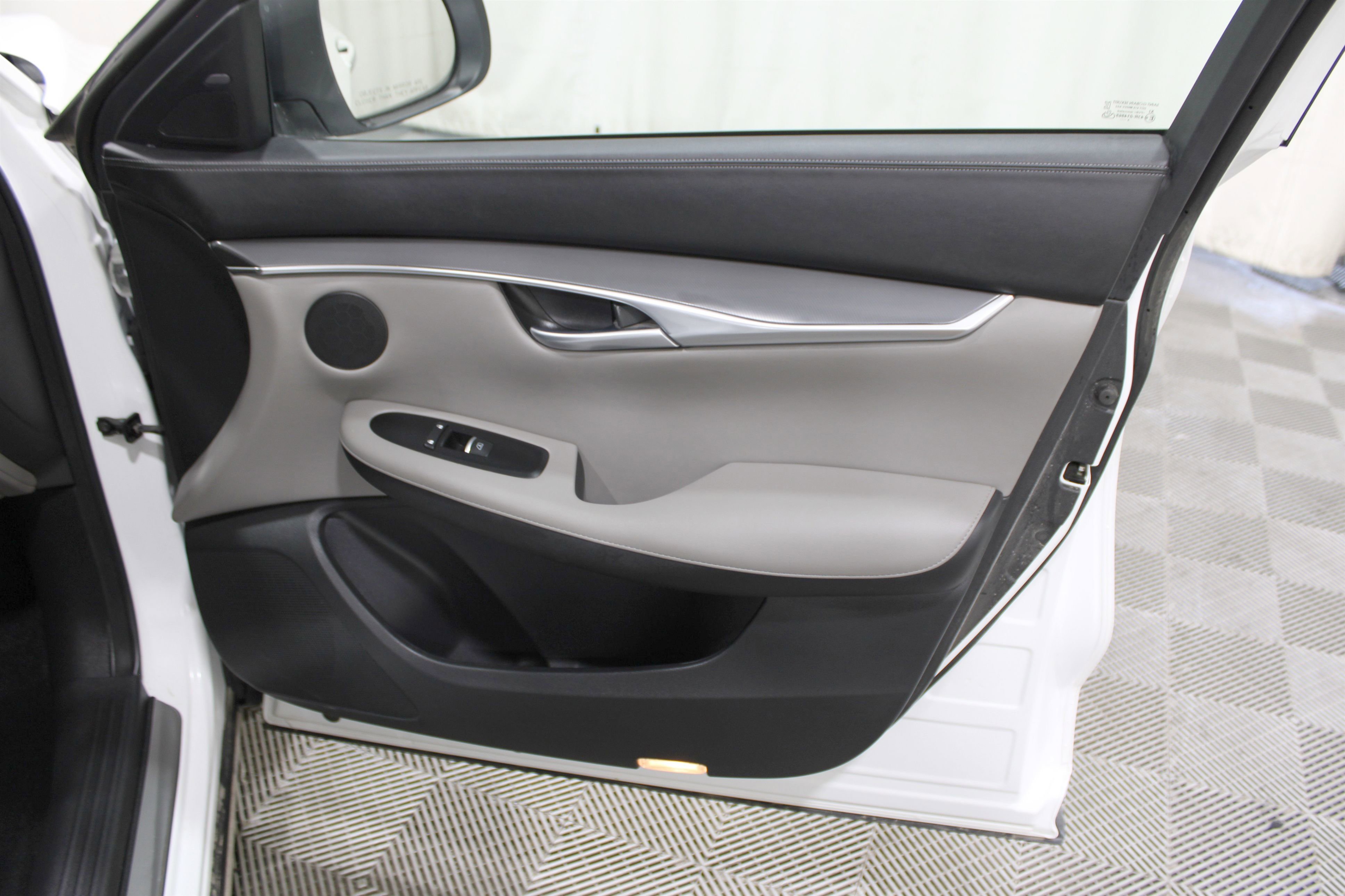 2025 Infiniti QX50 Luxe AWD photo 17