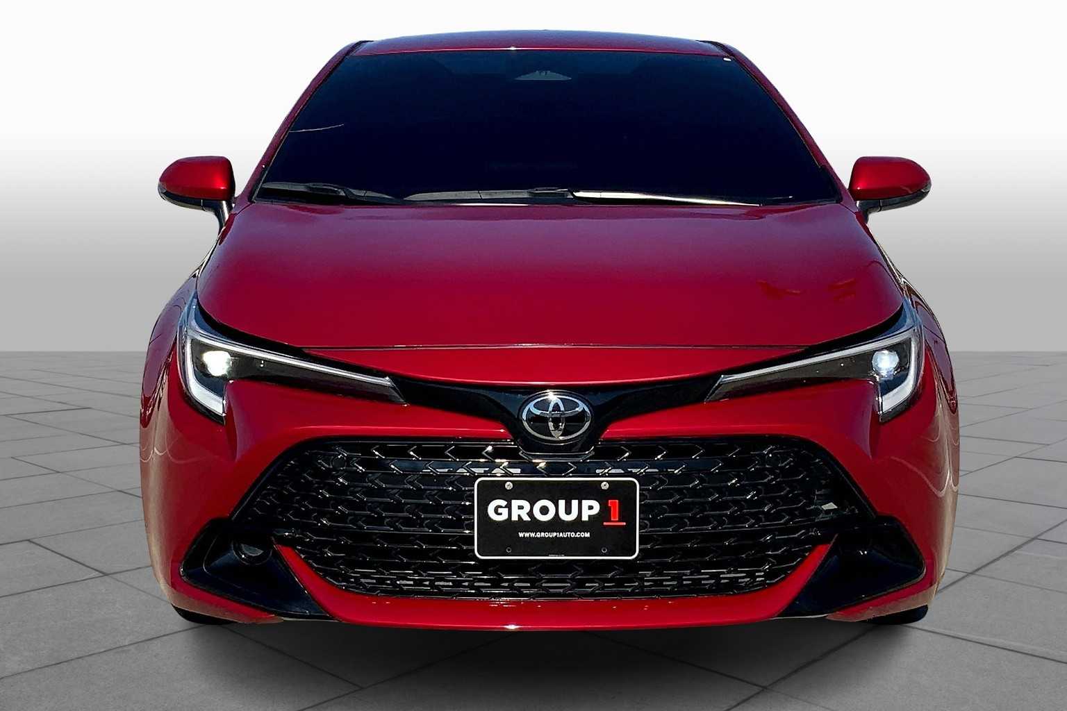 2023 Toyota Corolla SE photo 3