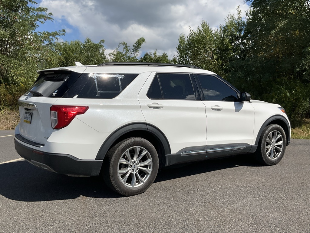 2020 Ford Explorer XLT photo 18