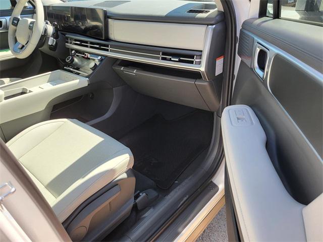 2026 Hyundai Santa Fe SEL photo 4