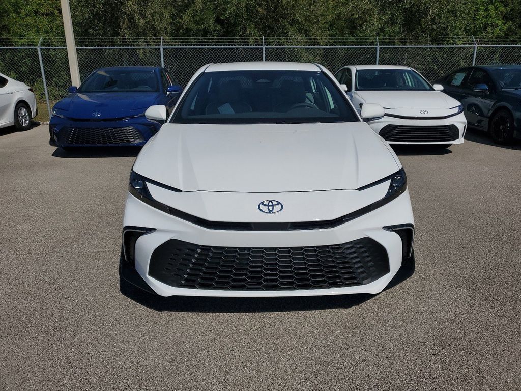 2025 Toyota Camry SE photo 2