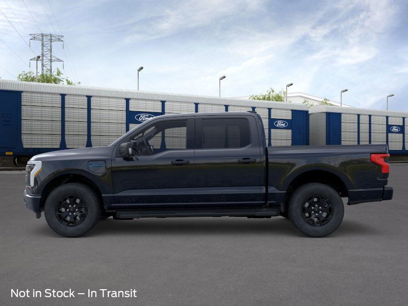 2025 Ford F-150 Lightning XLT photo 4