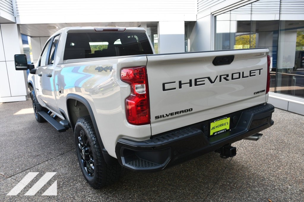 2026 Chevrolet Silverado 2500HD Custom photo 4