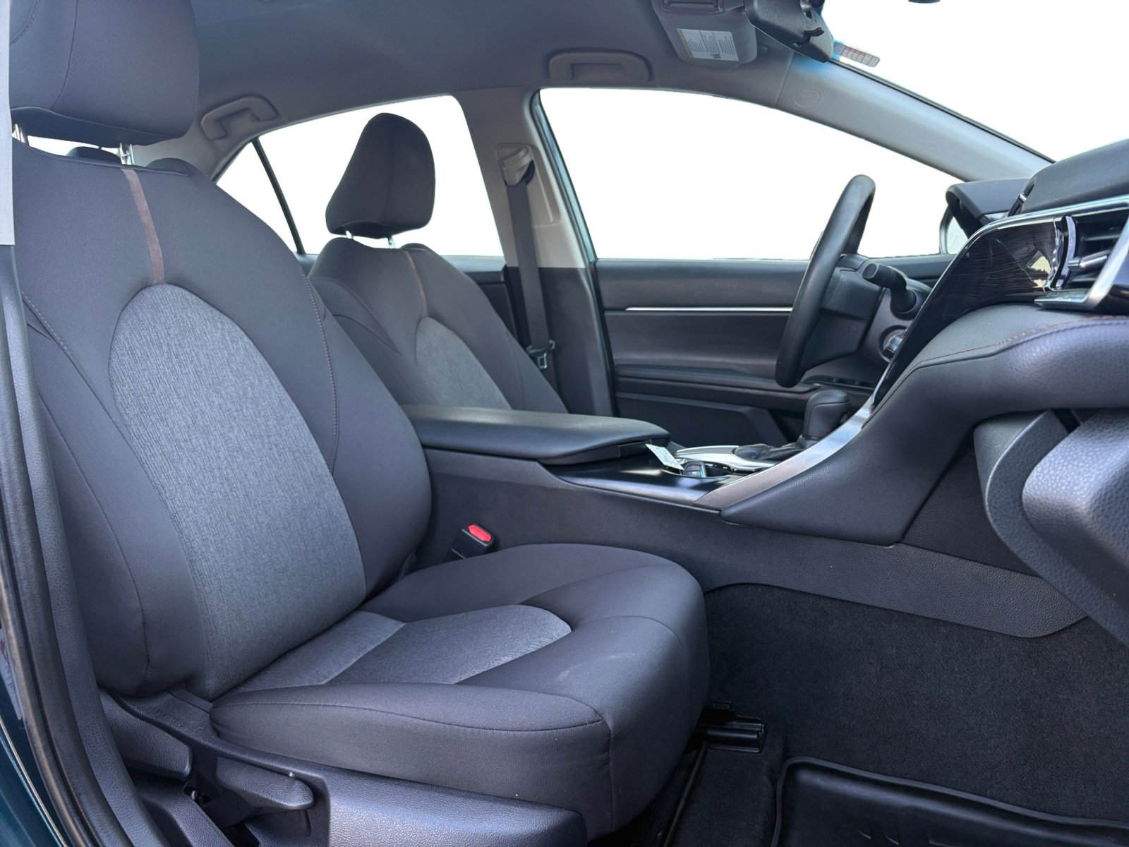 2018 Toyota Camry L photo 27