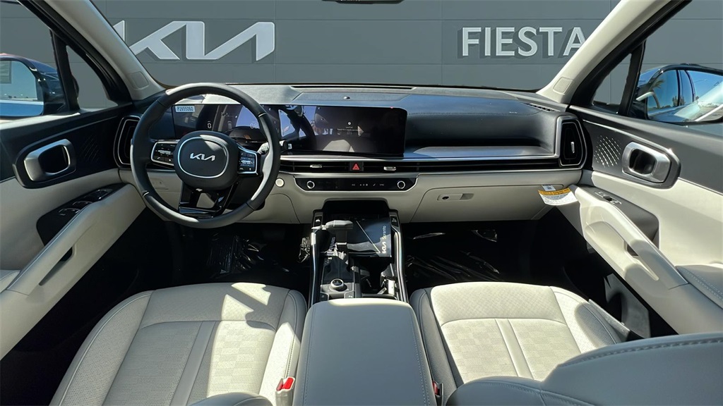 2025 Kia Sorento EX photo 13