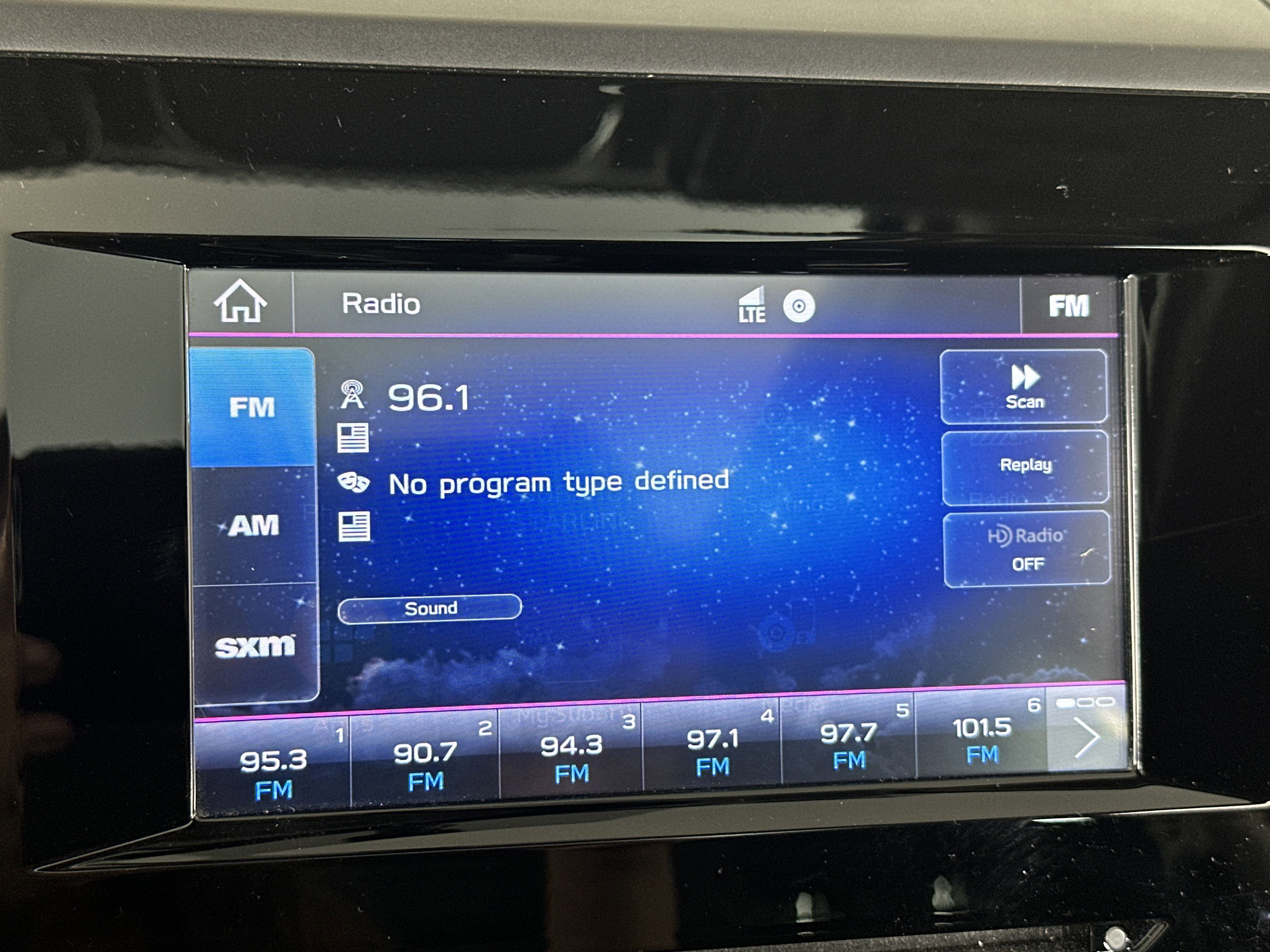 2021 Subaru Forester Premium photo 4