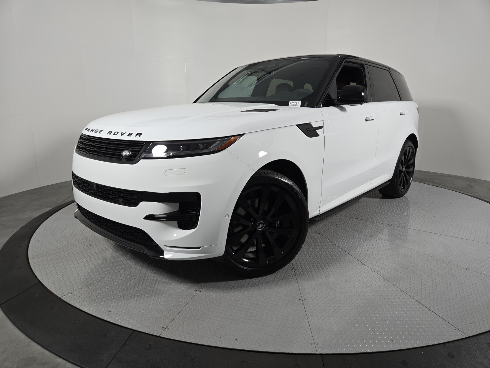 2025 Land Rover Range Rover Sport SE photo 31