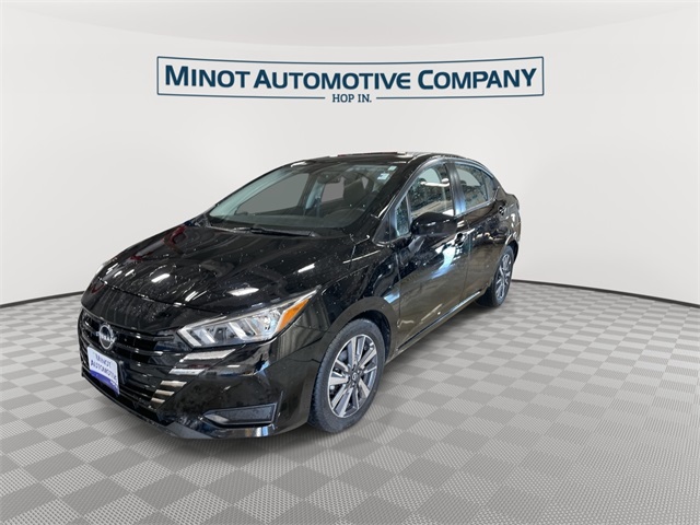 2023 Nissan Versa 1.6 SV photo 4