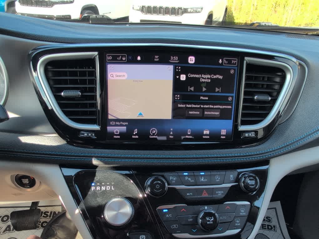 2021 Chrysler Pacifica Touring L photo 13