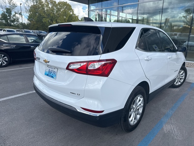 2019 Chevrolet Equinox LT photo 3