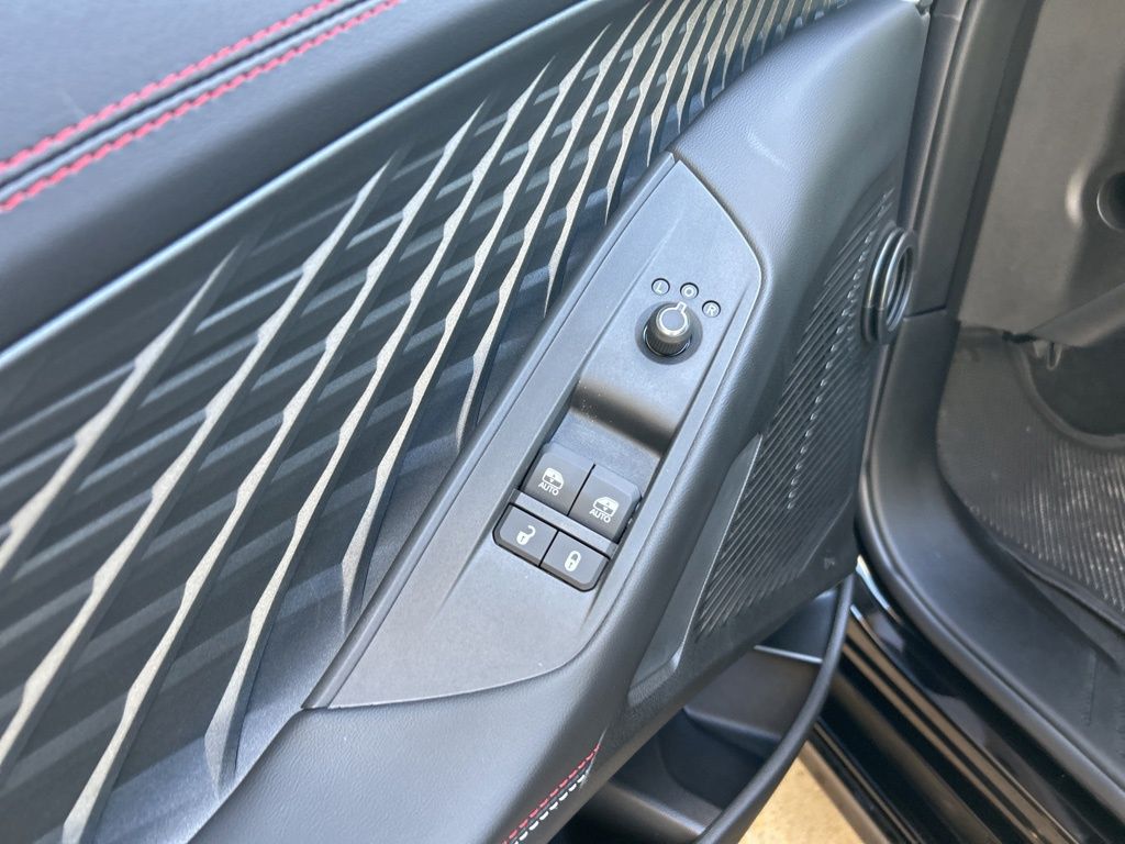 2025 Dodge Charger R/T photo 33
