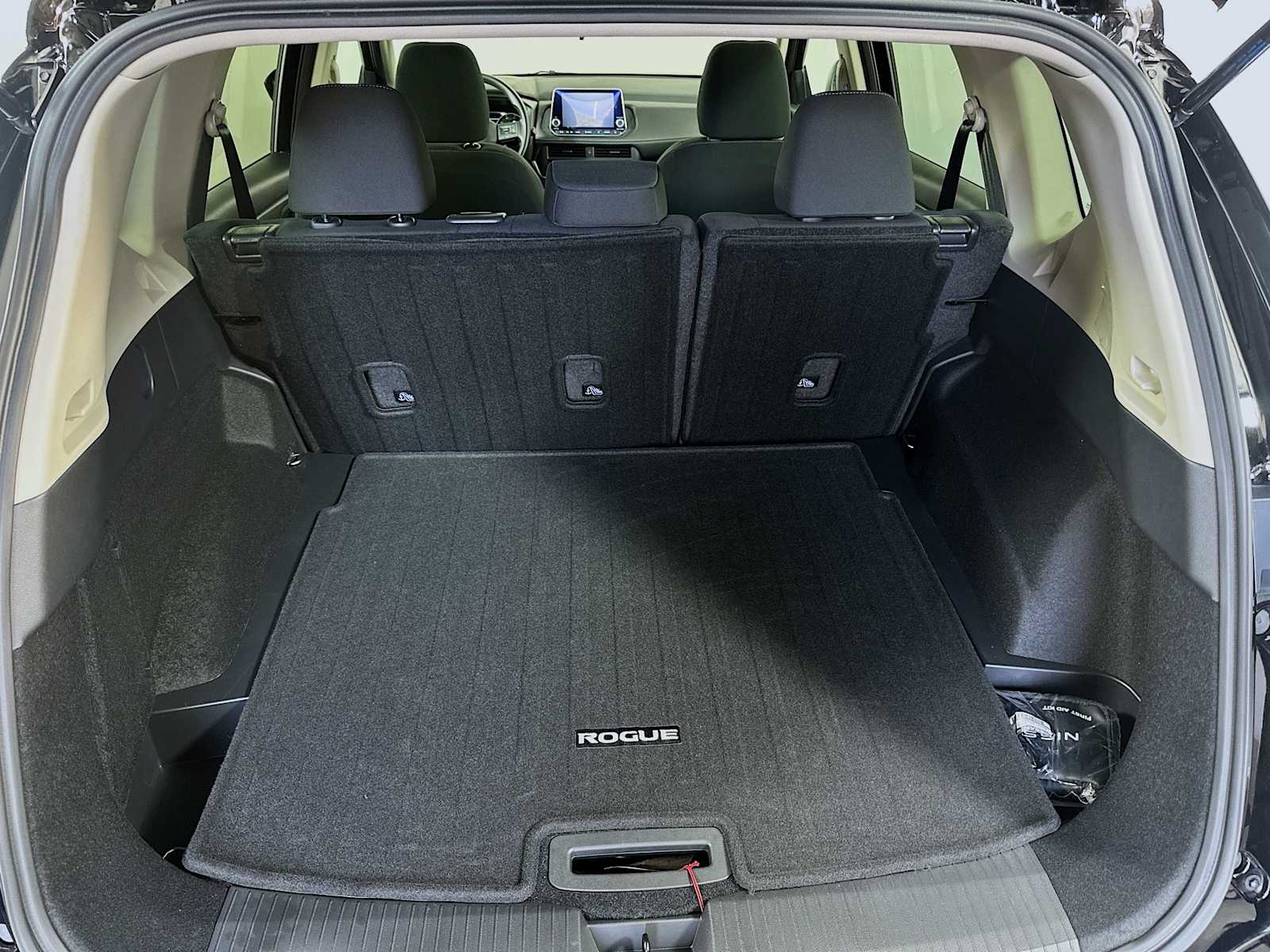 2025 Nissan Rogue S photo 23