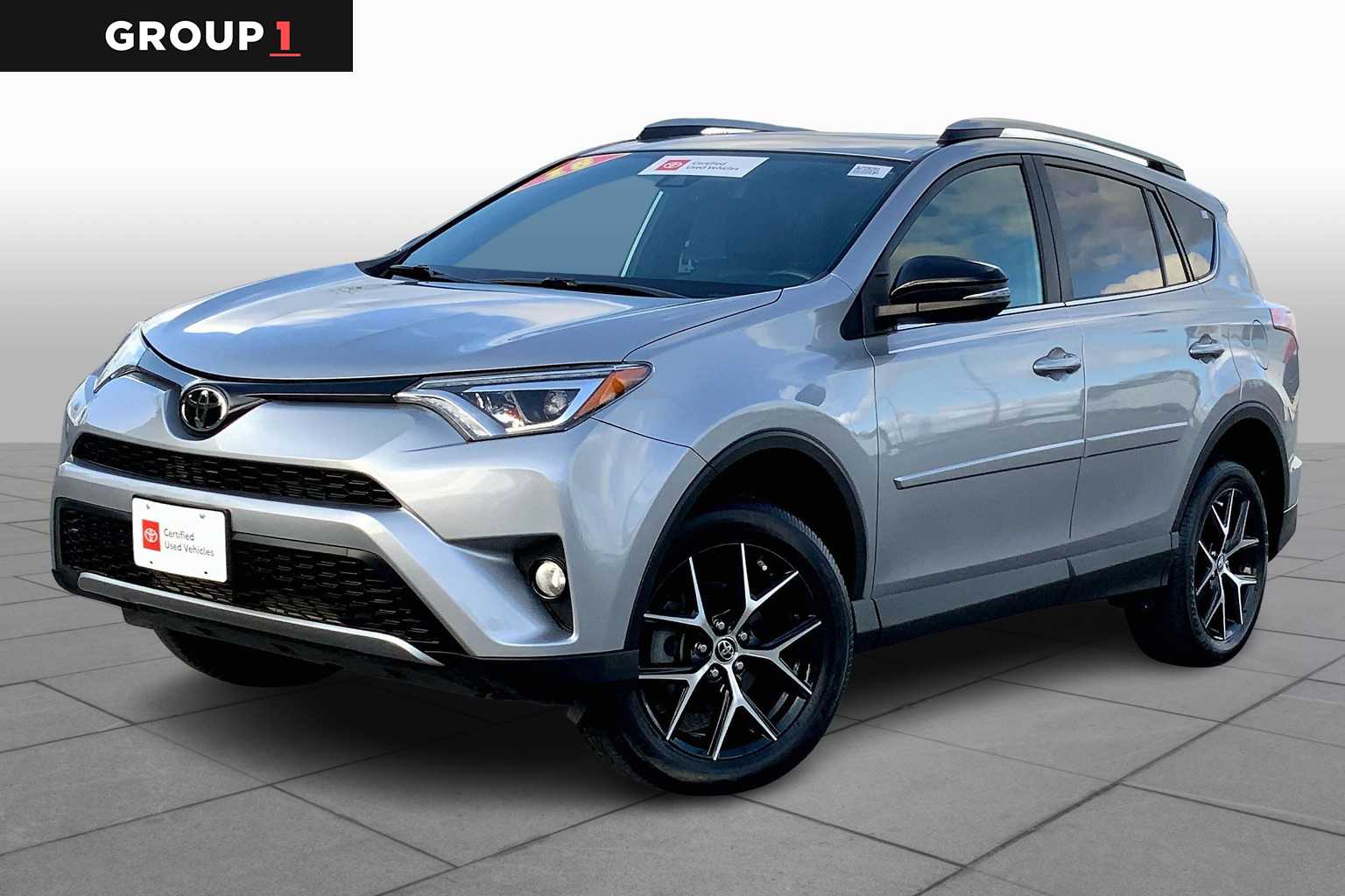 2018 Toyota RAV4 SE's photo