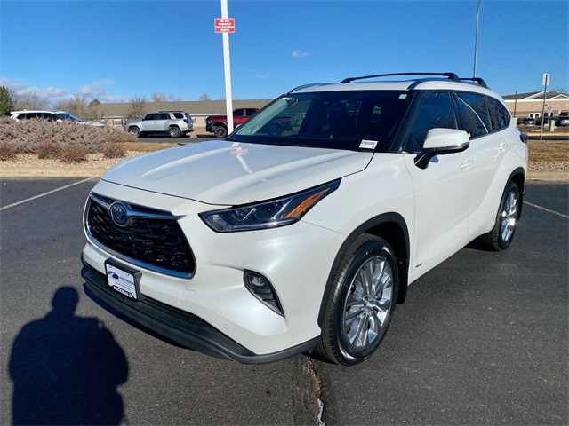 2022 Toyota Highlander Limited's photo
