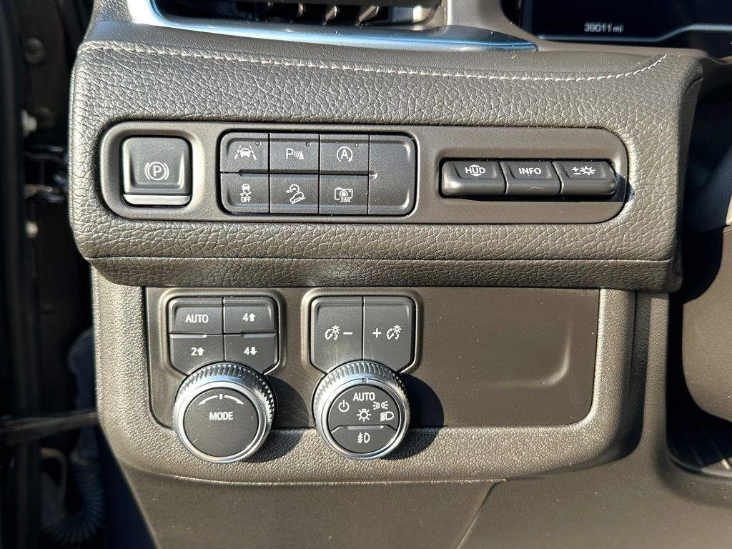 2023 Gmc Yukon XL Denali photo 8