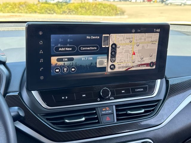 2023 Nissan Altima 2.5 SR photo 9
