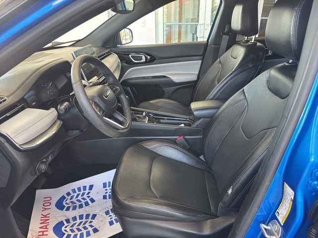 2023 Jeep Compass Limited photo 14