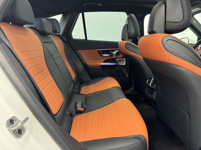 2026 Mercedes Benz GLC 300 photo 18