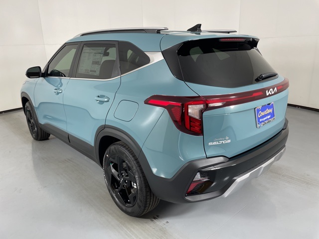 2026 Kia Seltos EX photo 2