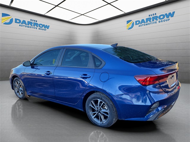 2024 Kia Forte LXS photo 3