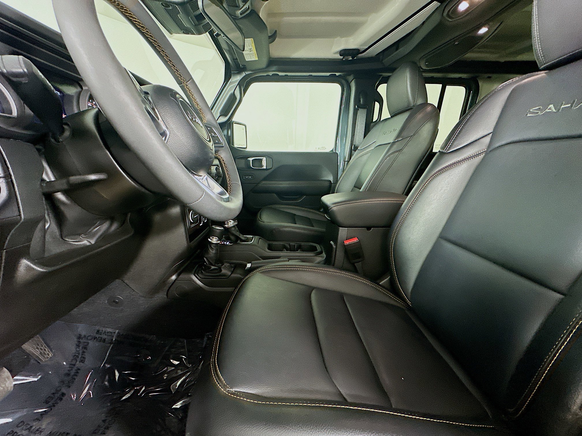 2024 Jeep Wrangler Sahara photo 28