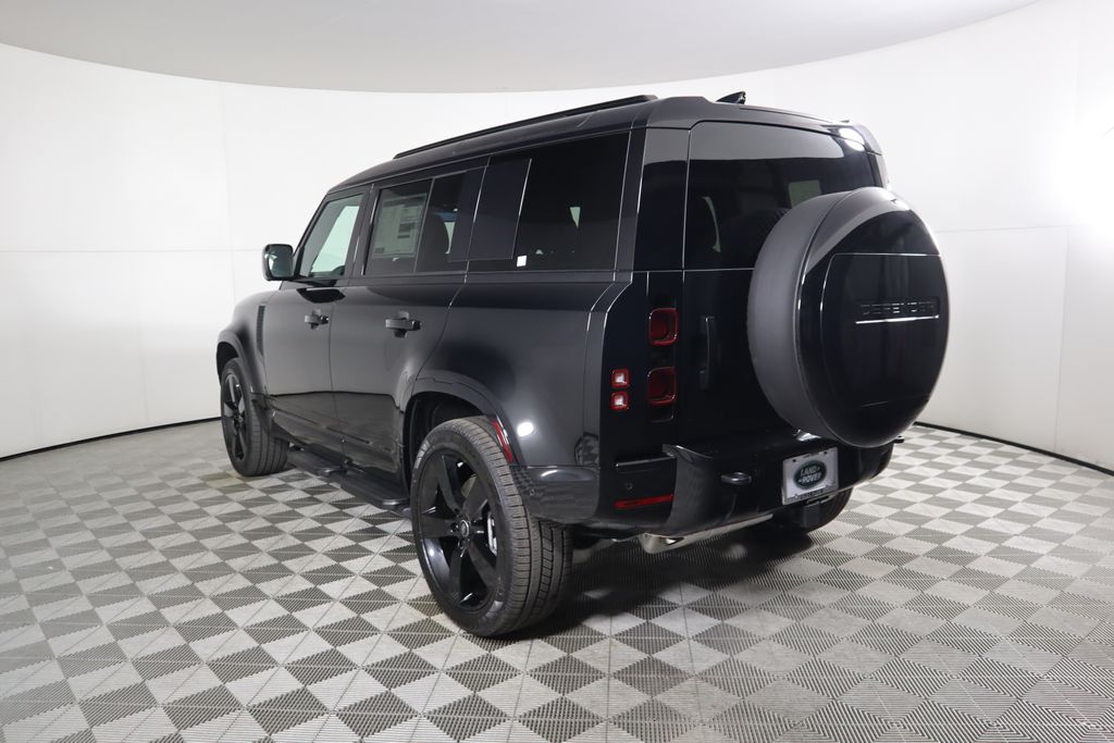 2025 Land Rover Defender 110 X-Dynamic SE photo 4