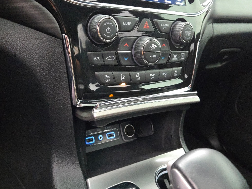 2022 Jeep Cherokee Laredo X photo 30