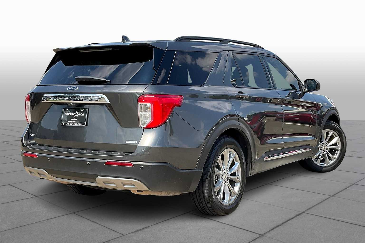 2020 Ford Explorer XLT photo 11