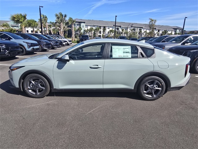 2025 Kia K4 LXS photo 3