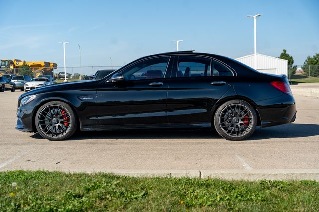 2018 Mercedes Benz C AMG 63 S photo 2