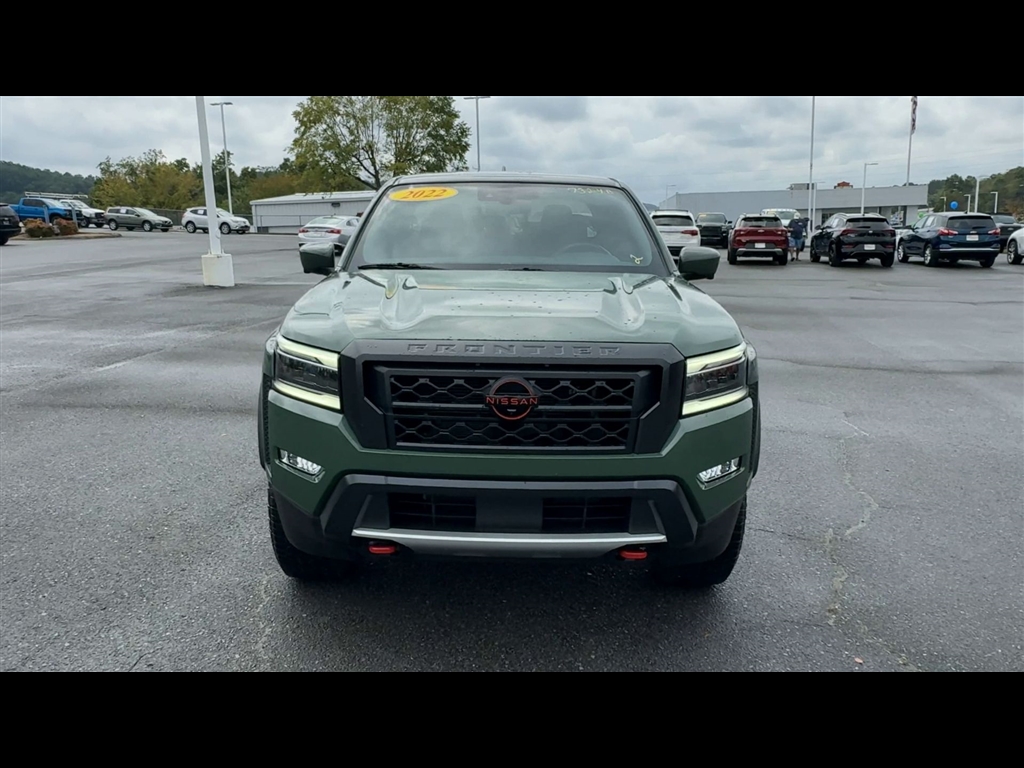 2022 Nissan Frontier PRO-X Crew Cab photo 2