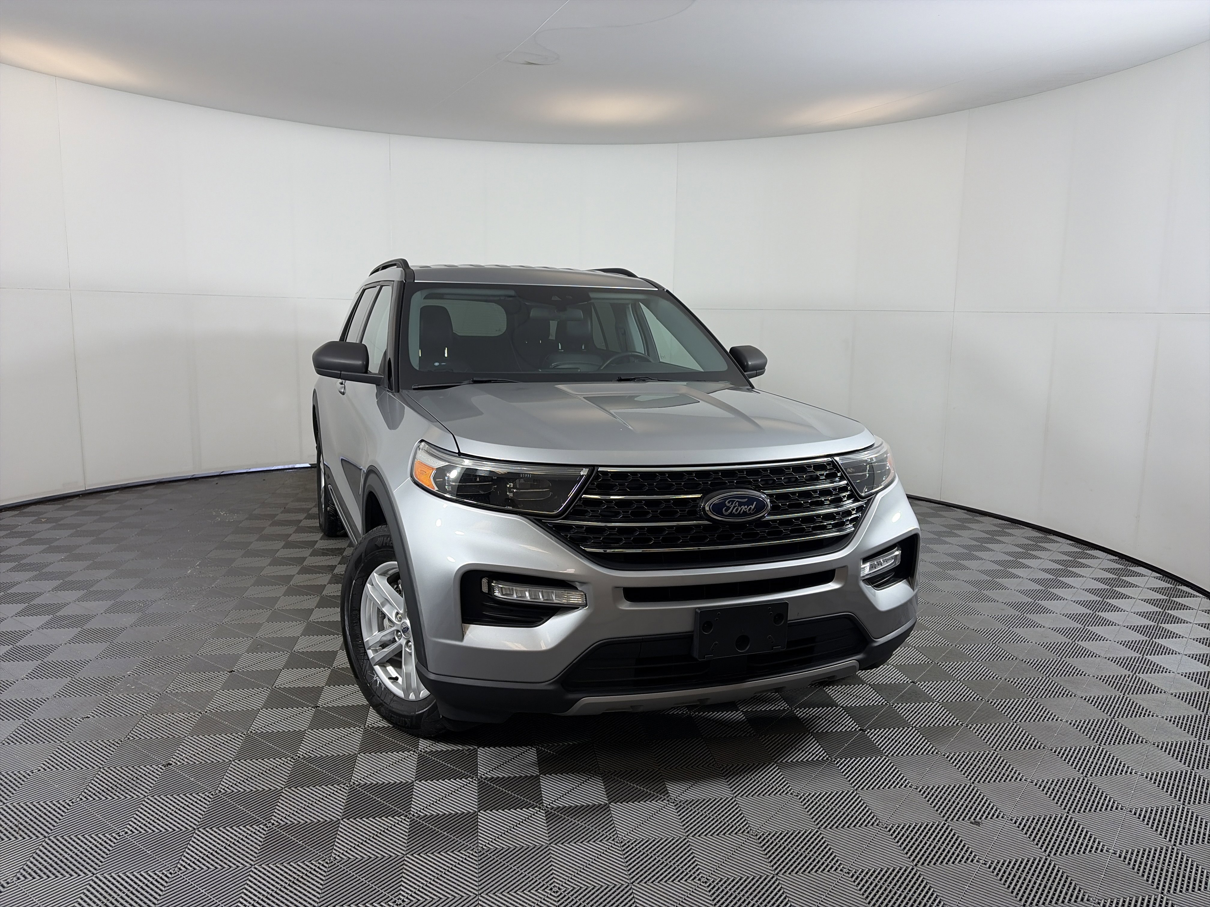 2021 Ford Explorer XLT's photo