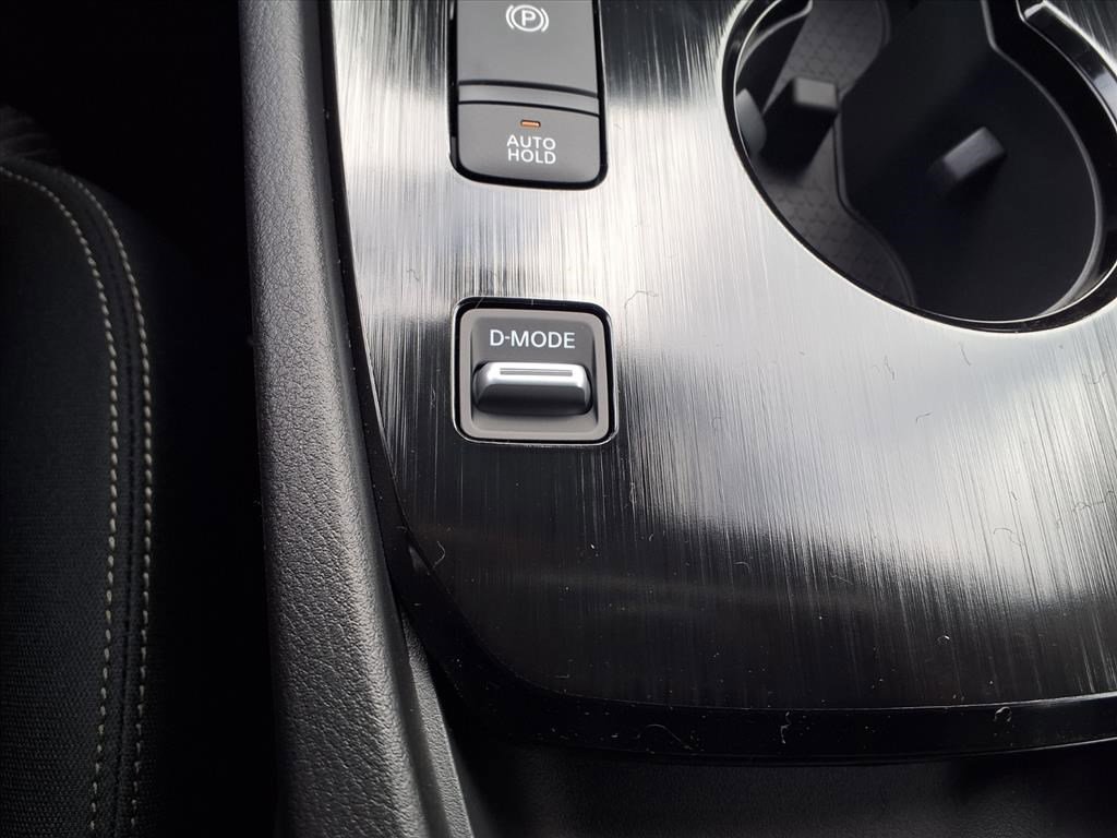 2026 Nissan Rogue SV photo 20