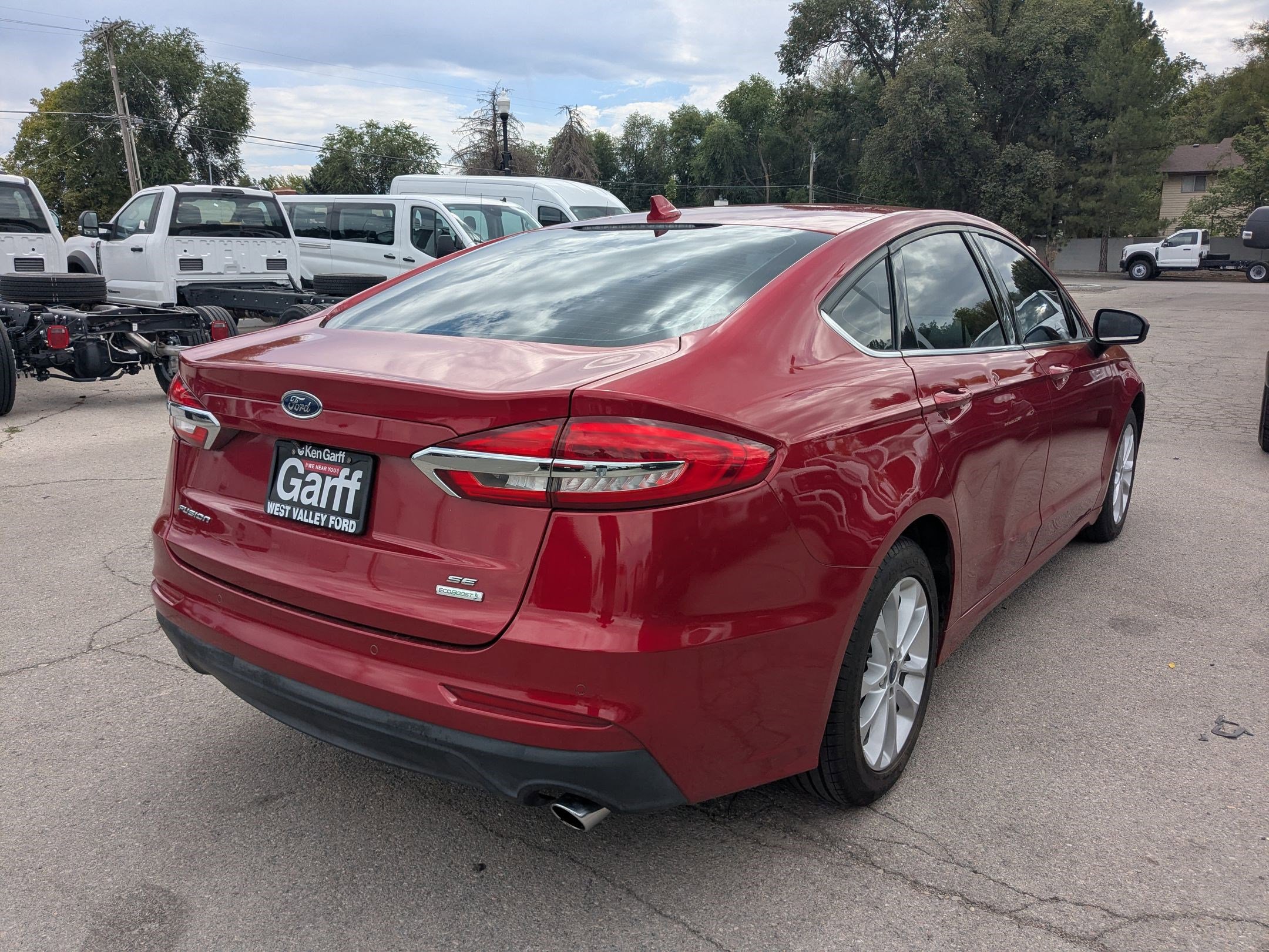 2020 Ford Fusion SE photo 3