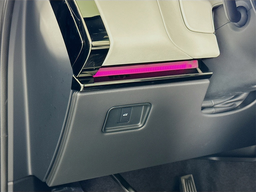 2025 Land Rover Range Rover Sport photo 6
