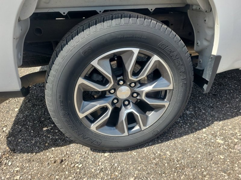 2022 Chevrolet Silverado 1500 LT photo 5