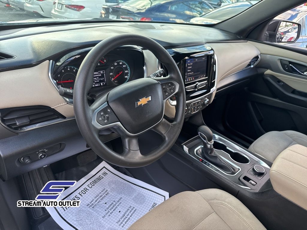 2023 Chevrolet Traverse LS photo 14