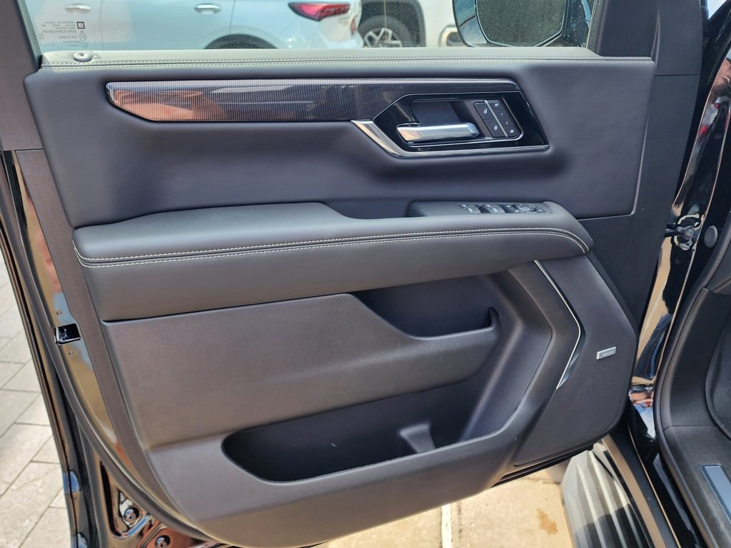 2025 Gmc Yukon photo 12
