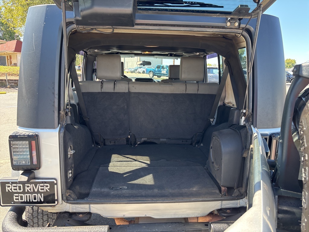 2008 Jeep Wrangler Unlimited Sahara photo 3
