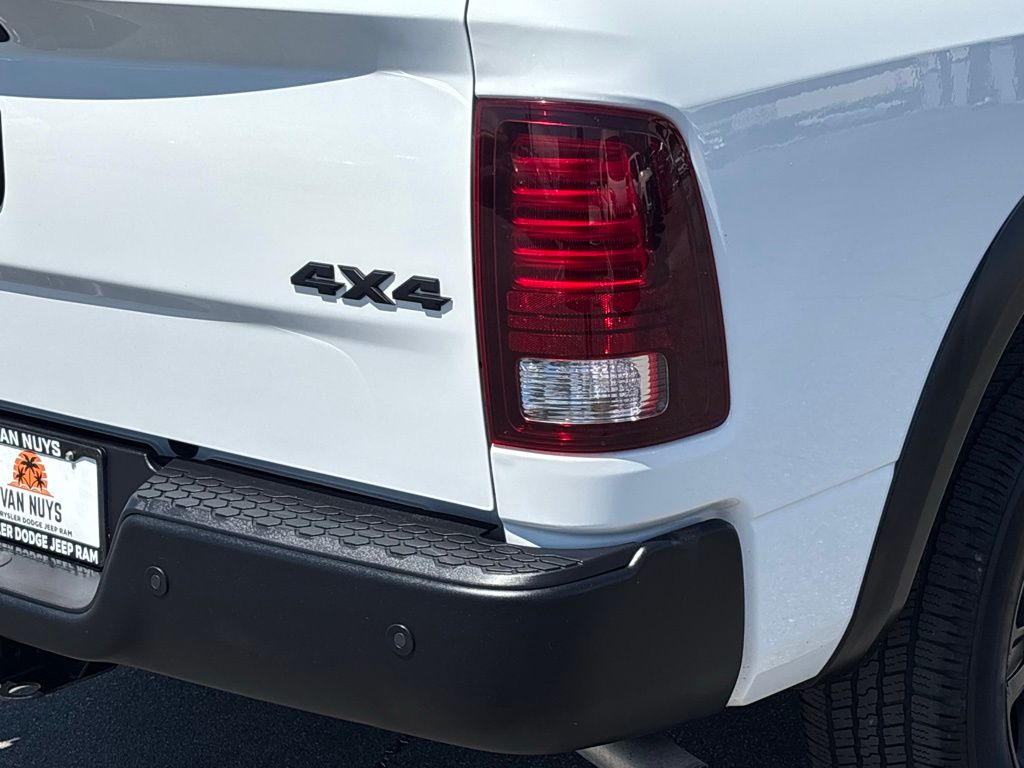 2022 Ram 1500 Classic Warlock photo 4
